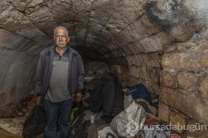 Bu adam 15 yıldır mağarada yaşıyor