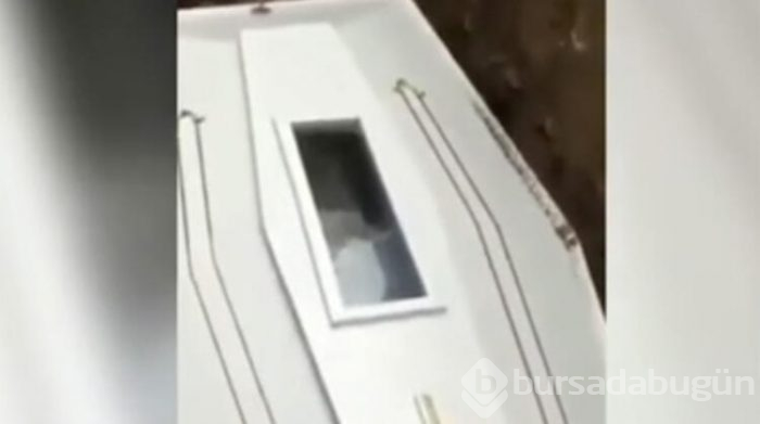 Cenazede akıl almaz olay! Ceset hareket etti