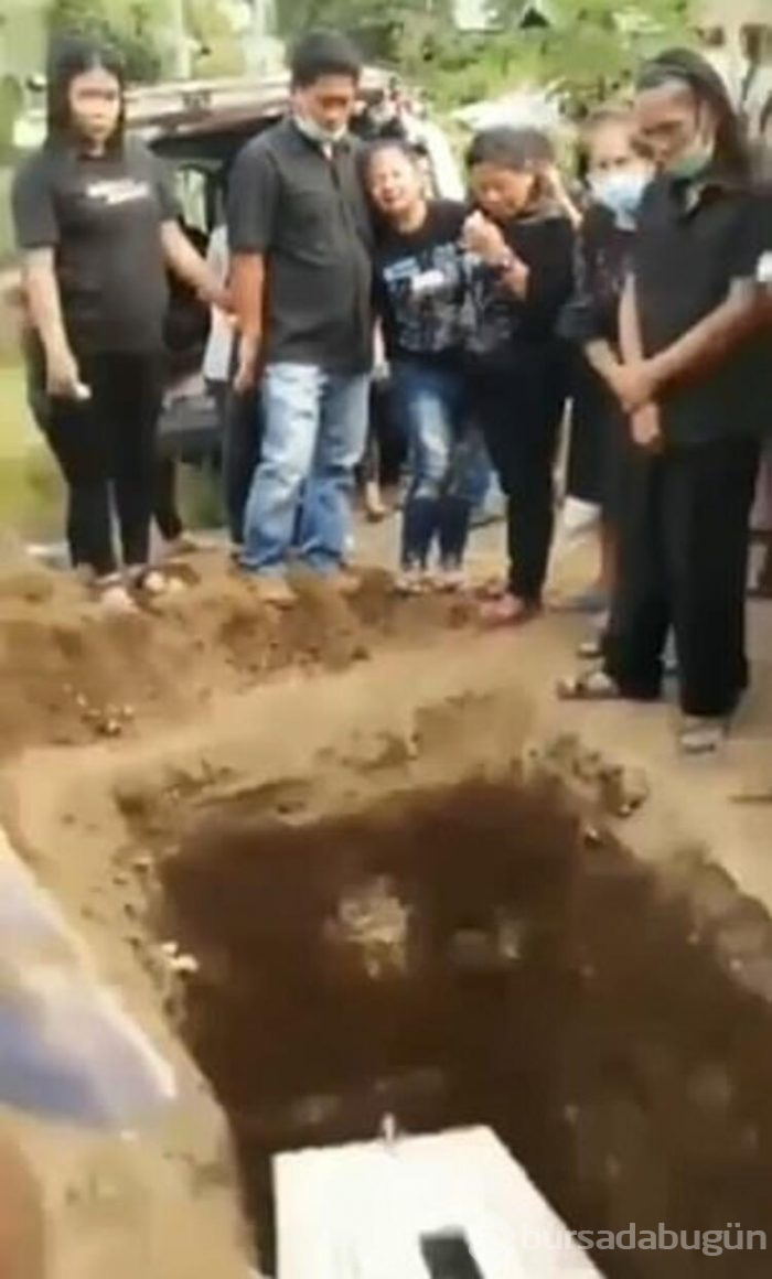 Cenazede akıl almaz olay! Ceset hareket etti
