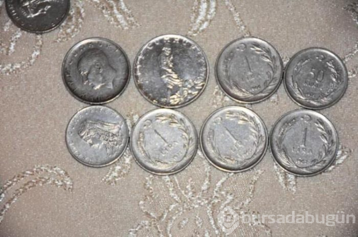 40 yılda 100 bin lira değerinde koleksiyon oluşturdu 