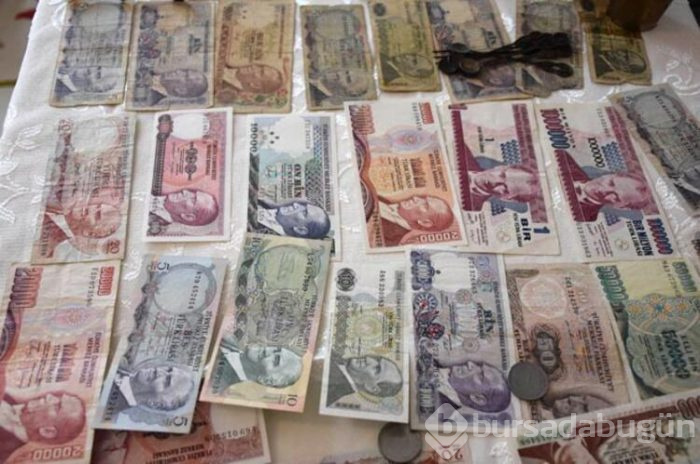 40 yılda 100 bin lira değerinde koleksiyon oluşturdu 