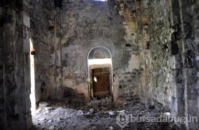 Tarihi Yeşildere Kilisesi harabeye döndü 
