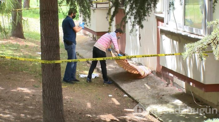 Site bahçesinde yeni doğmuş bebek ölü olarak bulundu