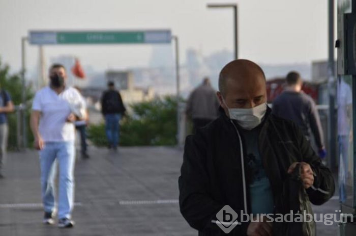 Sokağa çıkma kısıtlaması sona erdi, vatandaşlar yollara döküldü