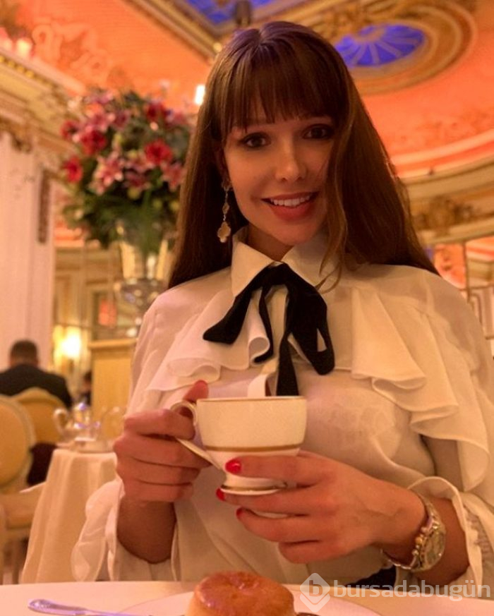 Model Maria Liman çıplak pozunu sansürsüz paylaştı