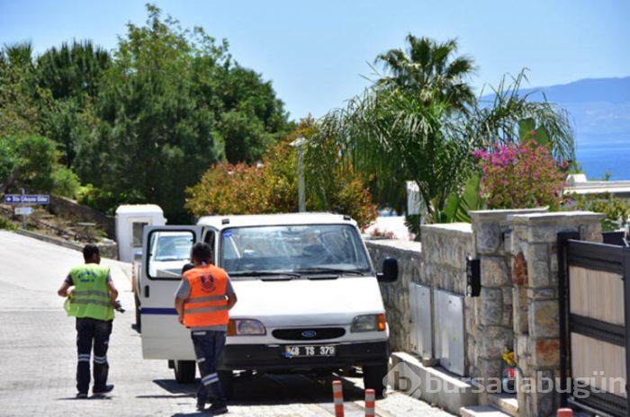Yılmaz Özdil'in kaçak villasının yıkımına başlandı 
