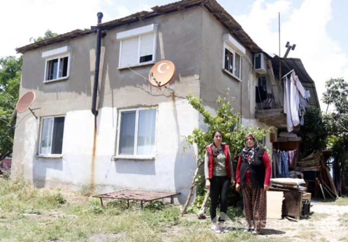 Elmacık kemiği olmadan doğdu! Yüzünün düzelmesini istiyor