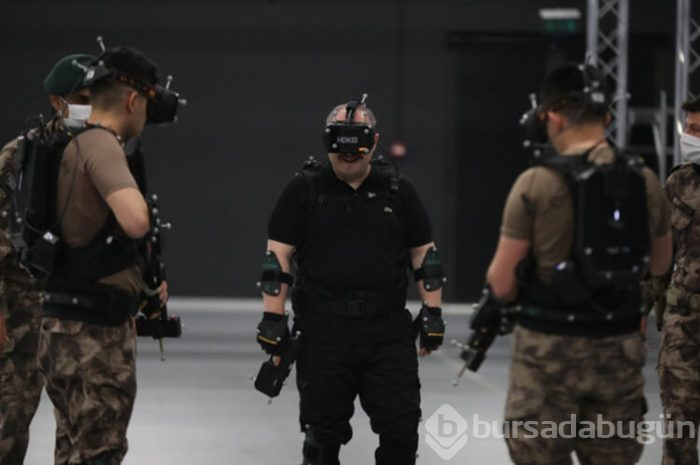 Bakan Varank, sanal operasyona katıldı