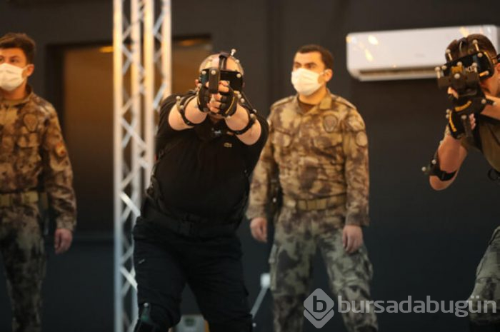 Bakan Varank, sanal operasyona katıldı