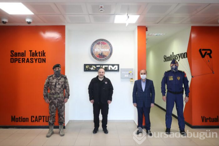 Bakan Varank, sanal operasyona katıldı