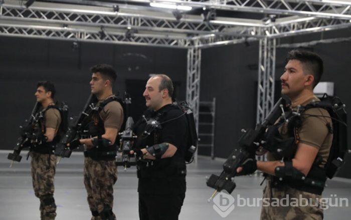 Bakan Varank, sanal operasyona katıldı