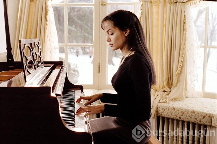 45. yaşına özel 45 fotoğrafla Angelina Jolie