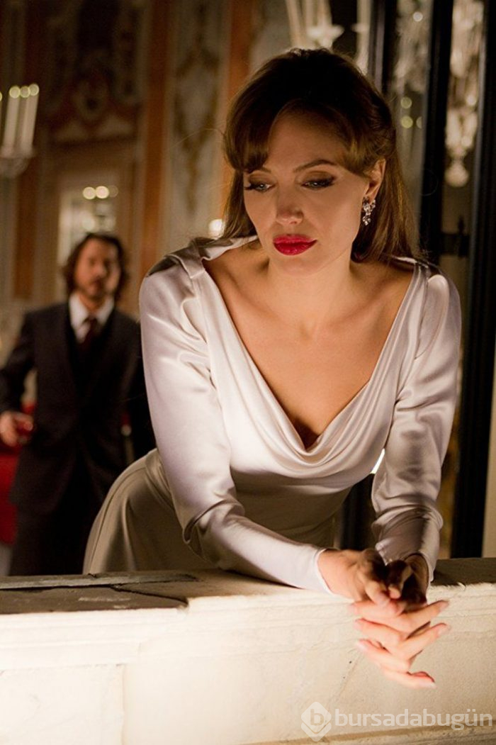 45. yaşına özel 45 fotoğrafla Angelina Jolie