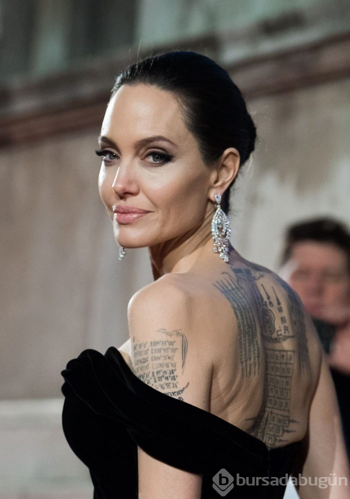45. yaşına özel 45 fotoğrafla Angelina Jolie