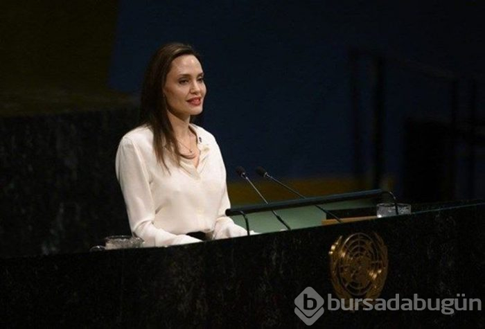 Angelina Jolie'den George Floyd'a 200 bin dolarlık bağış