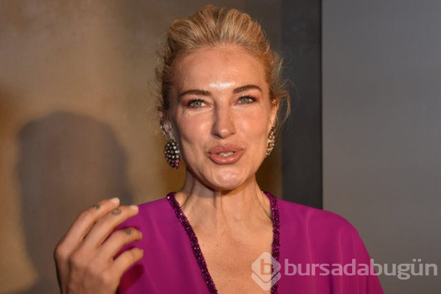 Burcu Esmersoy'un Berrak Tüzünataç sessizliği
