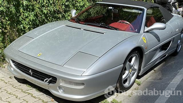 Ferrari'sini satamayan bilge: Kıvanç Tatlıtuğ