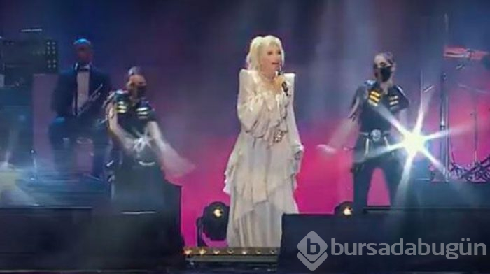 Ajda Pekkan'dan muhteşem konser
