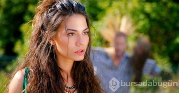 Demet Özdemir'in bikinili pozuna yarım milyonu aşkın beğeni
