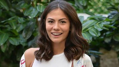 Demet Özdemir'in bikinili pozuna yarım milyonu aşkın beğeni

