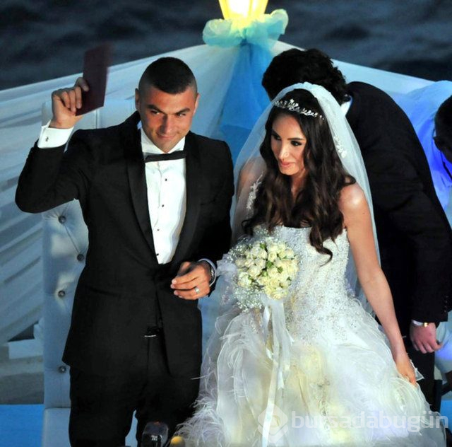 Burak Yılmaz ile İstem Atilla'dan mutlu aile pozu
