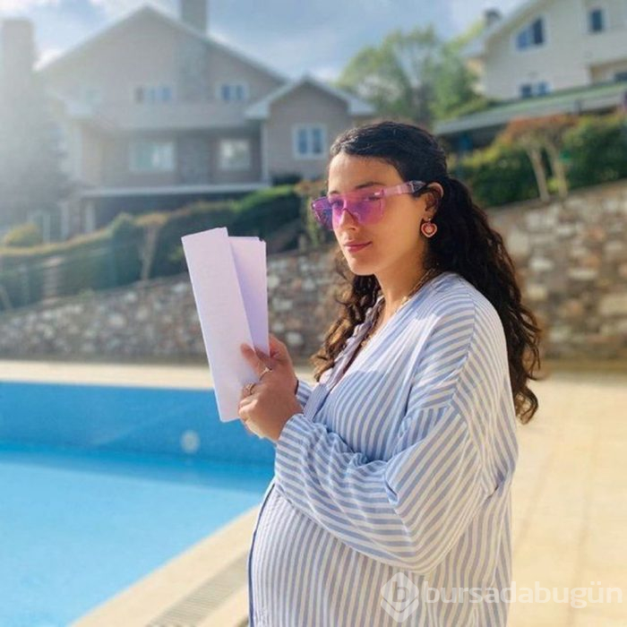 Cansu Tosun'dan yeni hamilelik pozları