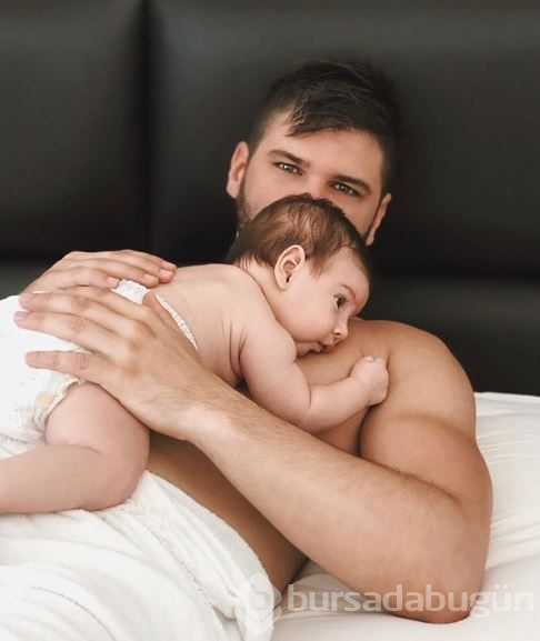 Yakışıklı oyuncu Tolgahan Sayışman, yardım severliğini yine konuşturdu