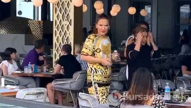 Maddi zorluk yaşadığını söyleyen Demet Akalın, boğaz kenarında restoran açtı! Twitter'dan tepki yağdı
