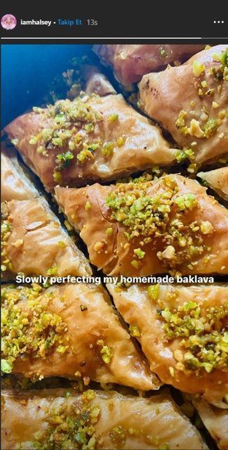 Amerikalı şarkıcı Halsey Türk çıktı