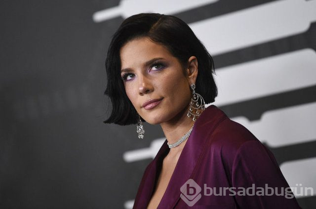 Amerikalı şarkıcı Halsey Türk çıktı