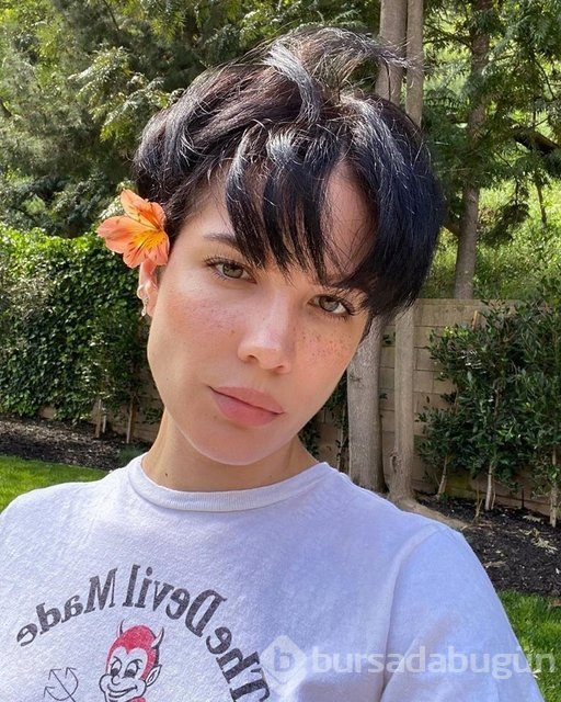 Amerikalı şarkıcı Halsey Türk çıktı