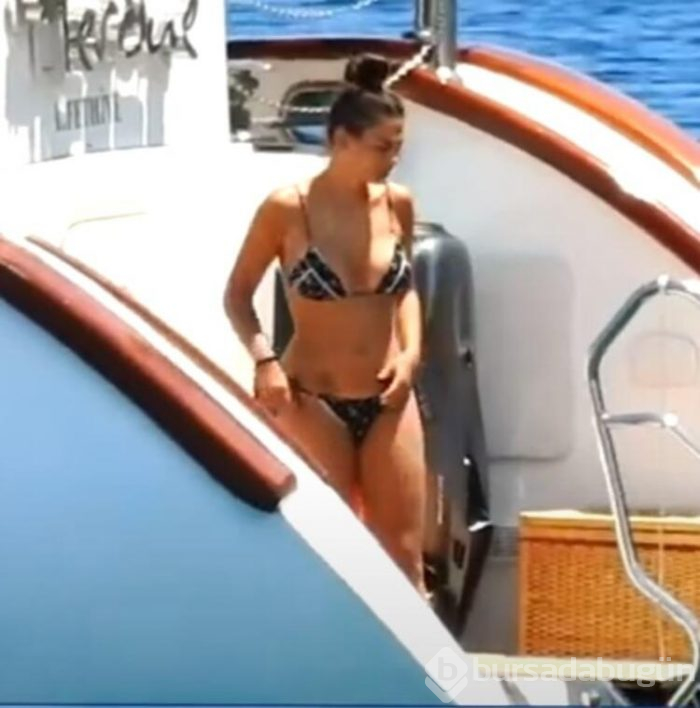 Demet Özdemir tatilde!