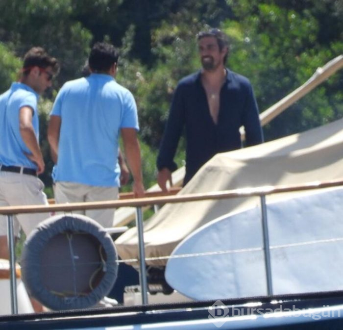İbrahim Çelikkol ve ailesi mavi turda