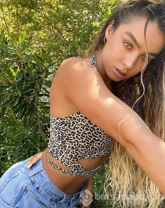 Kendine hayran bıraktı! Sommer Ray...