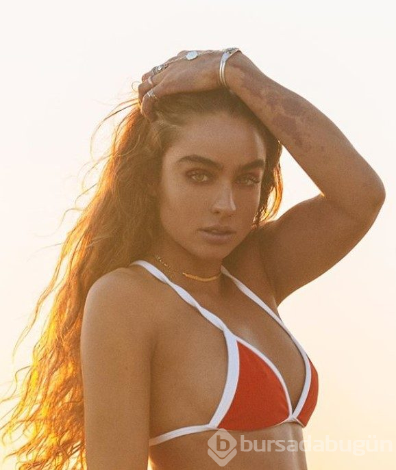 Kendine hayran bıraktı! Sommer Ray...