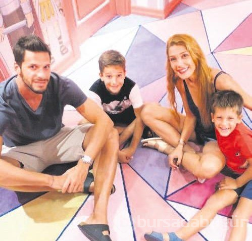 Hakan Balta ile Derya Balta alışverişte