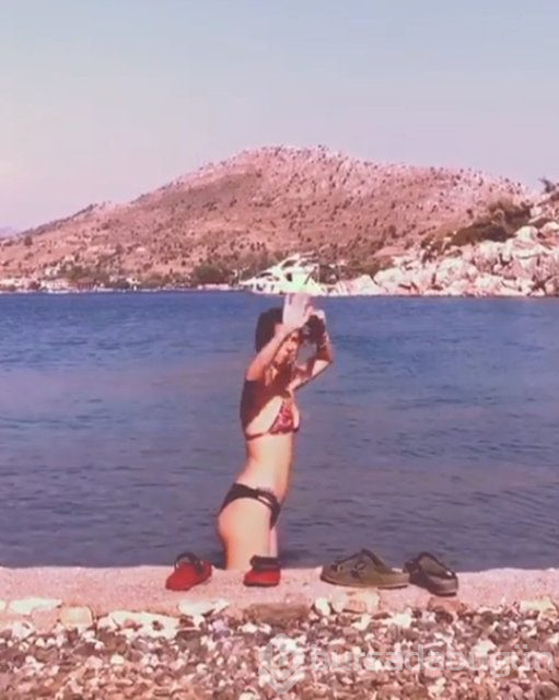 Özge Özpirinçci-Burak Yamantürk çifti soluğu Bozburun'da aldı