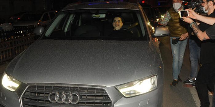Merve Boluğur sahil turu attı