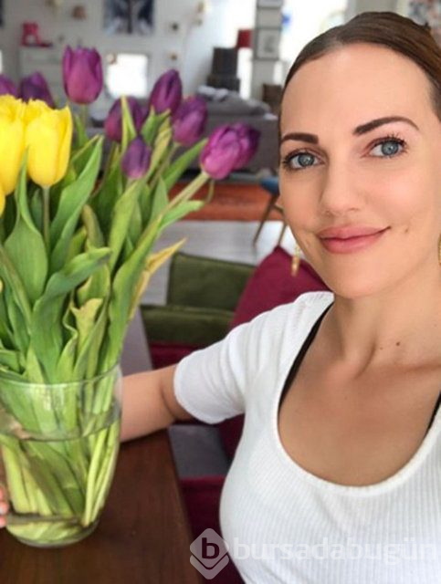 Meryem Uzerli'nin karpuz keyfi
