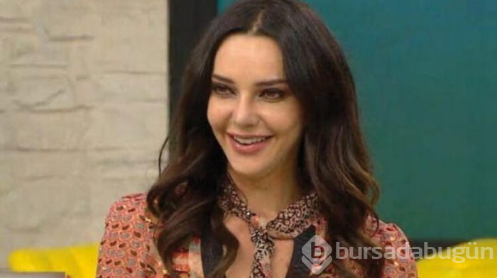 Hande Ataizi'nin tedbirsiz yürüyüşü
