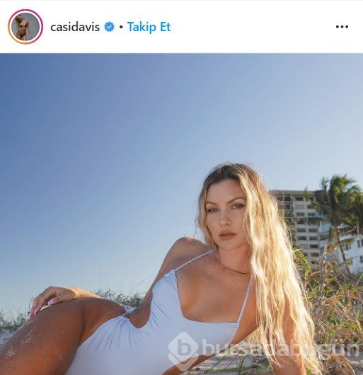 Cassandre Davis yine büyüledi! Bikinisiyle verdiği pozlar...