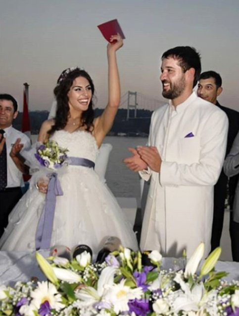 Gaye Turgut Evin'den Deniz Evin'e romantik evlilik yıl dönümü mesajı