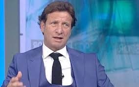 Kaya Çilingiroğlu'ndan tartışma yaratacak sözler: Erkek erkeğe öpüşmeye karşıyım