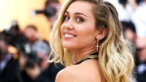 Miley Cyrus'tan şaşırtan temizlik itirafı: Saçımı dört ayda sadece iki kez yıkadım