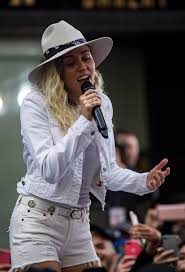 Miley Cyrus'tan şaşırtan temizlik itirafı: Saçımı dört ayda sadece iki kez yıkadım
