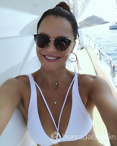 Ebru Şallı'dan yeni paylaşım: Berom!