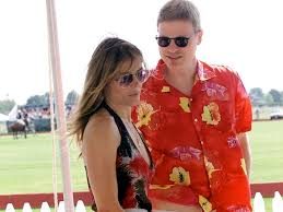 Elizabeth Hurley, Steve Bing'e böyle veda etti: Korkunç son!