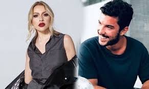 Hadise'den ilginç taktik!