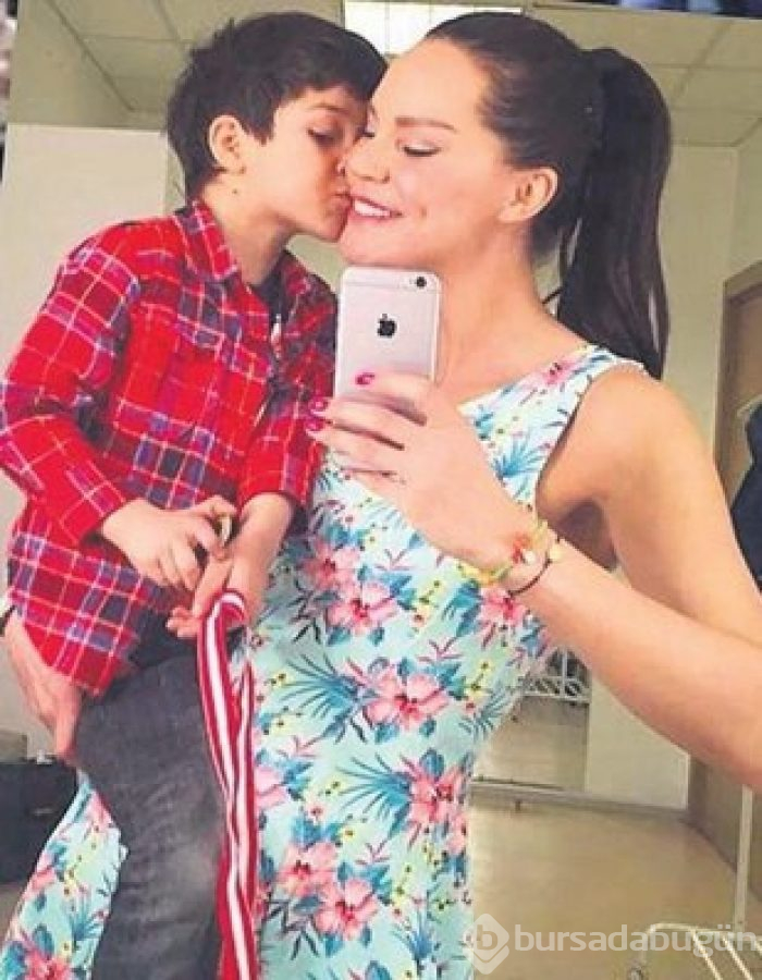 Ebru Şallı'dan duygulandıran paylaşım: Kavuşmak güzeldir, sarılmak da