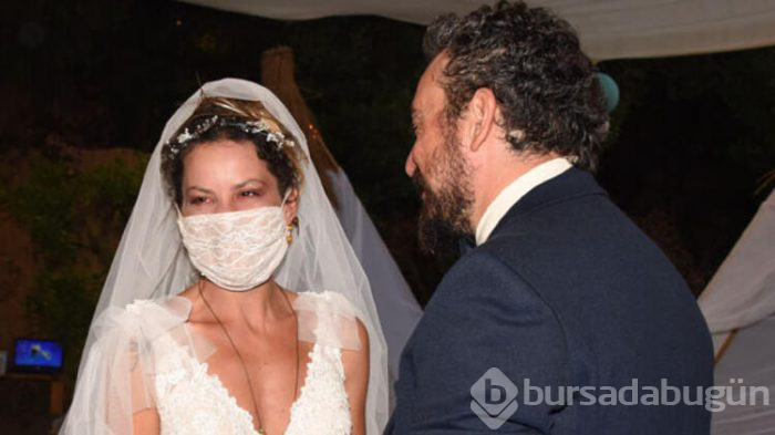Ünlü oyuncu Yıldız Asyalı ile yönetmen Kerem Saka, Bodrum'da evlendi